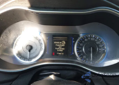 2015 Chrysler 200 Limited из США, поврежденный, VIN 1C3CCCAB5FN740195